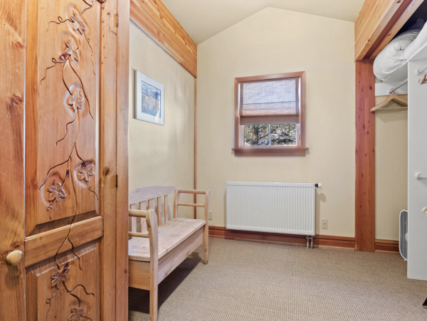 Spacious Five Bedroom Vacation Rental in Teton Village